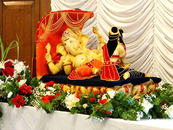 Ganesh Chaturthi Decorations - Ganesha Chaturthi Pandal Decoration